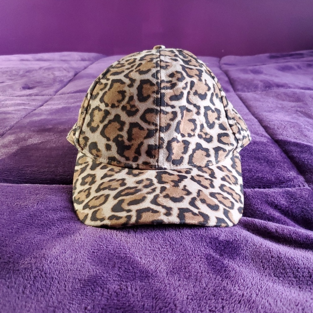 H & M Leopard Print Cap